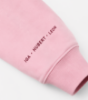 Obrazek Personalizowana bluza jasnoróżowa dla Mamy z imionami dzieci – haft MAMA z sercem