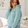 Obrazek Personalizowana bluza zielonomorska dla Mamy z imionami dzieci – haft MAMA z sercem