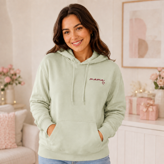 Obrazek Personalizowana bluza pistacjowa dla Mamy z imionami dzieci – haft MAMA z sercem
